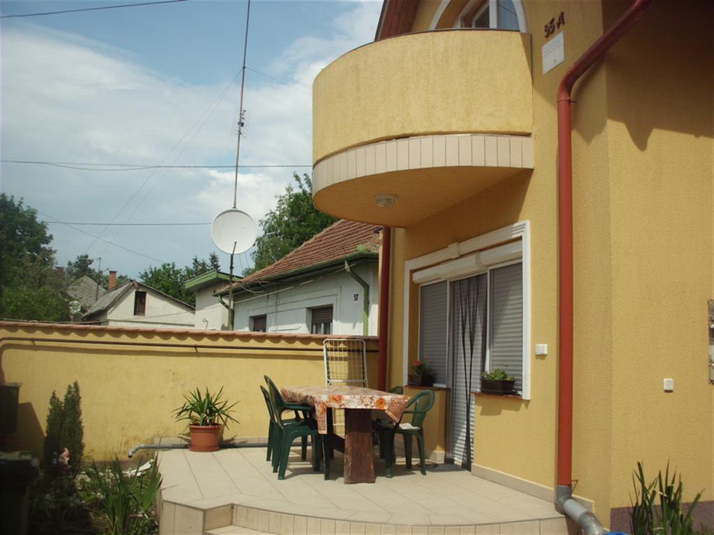 Andrea Apartman Хайдусобосло Экстерьер фото