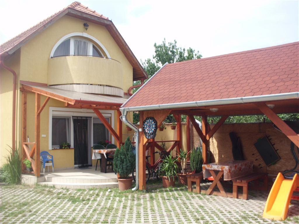 Andrea Apartman Хайдусобосло Экстерьер фото
