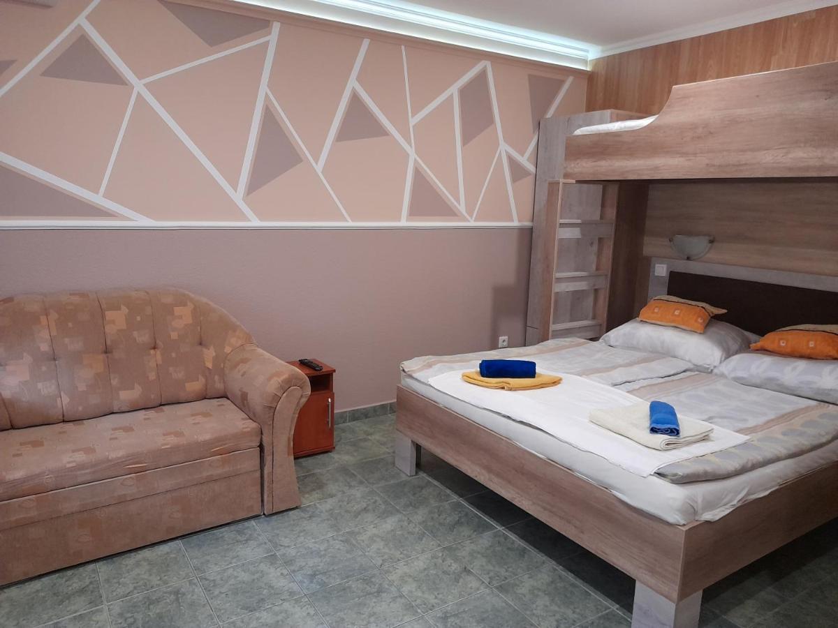 Andrea Apartman Хайдусобосло Экстерьер фото