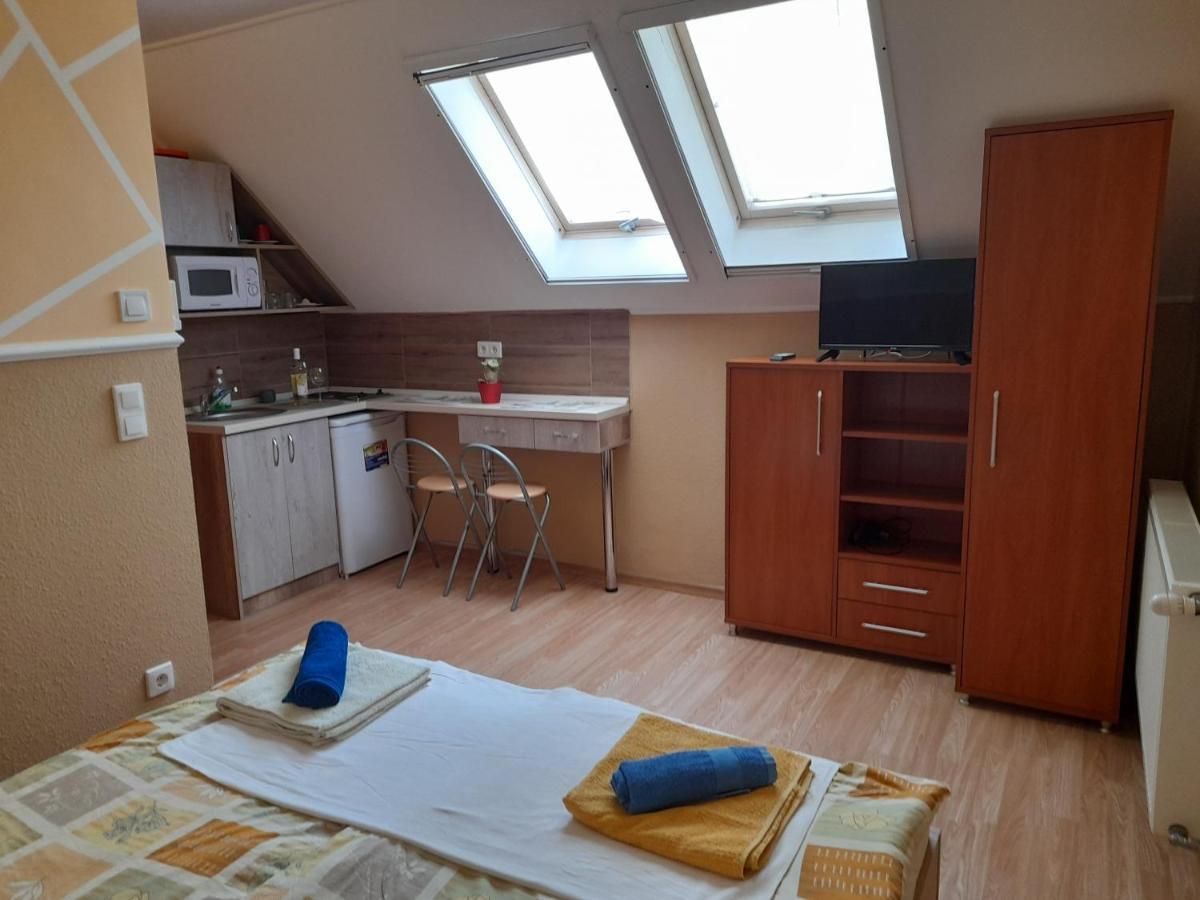 Andrea Apartman Хайдусобосло Экстерьер фото