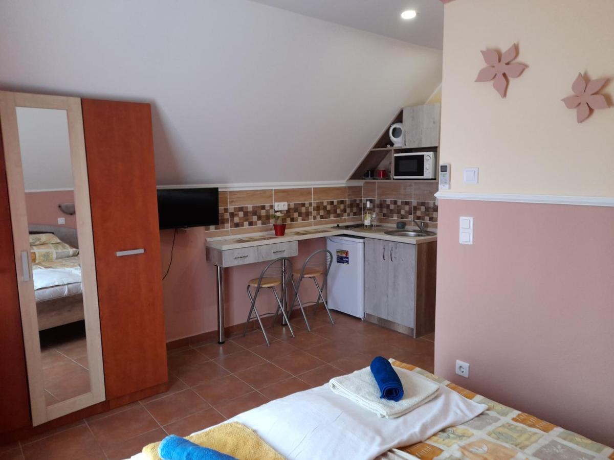 Andrea Apartman Хайдусобосло Экстерьер фото