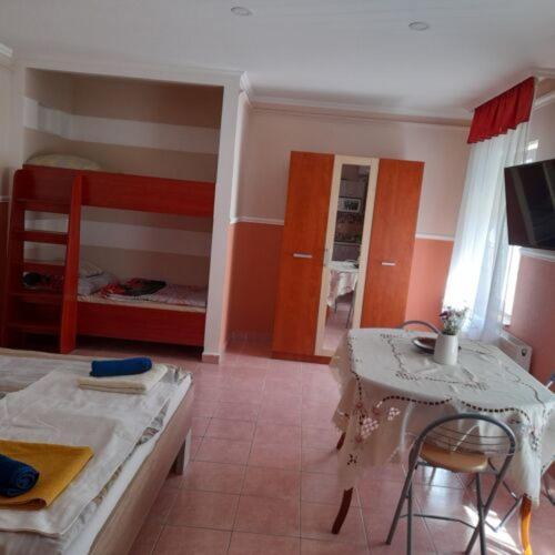 Andrea Apartman Хайдусобосло Экстерьер фото